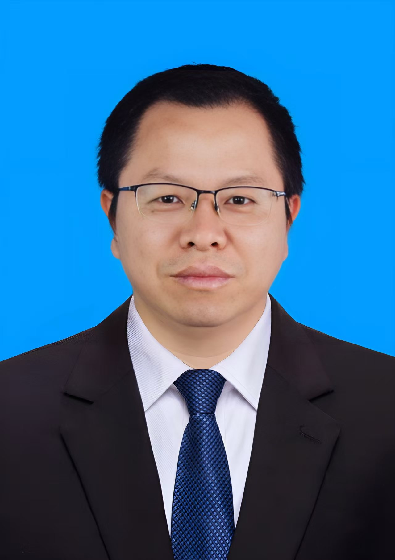 张春龙同志.jpg