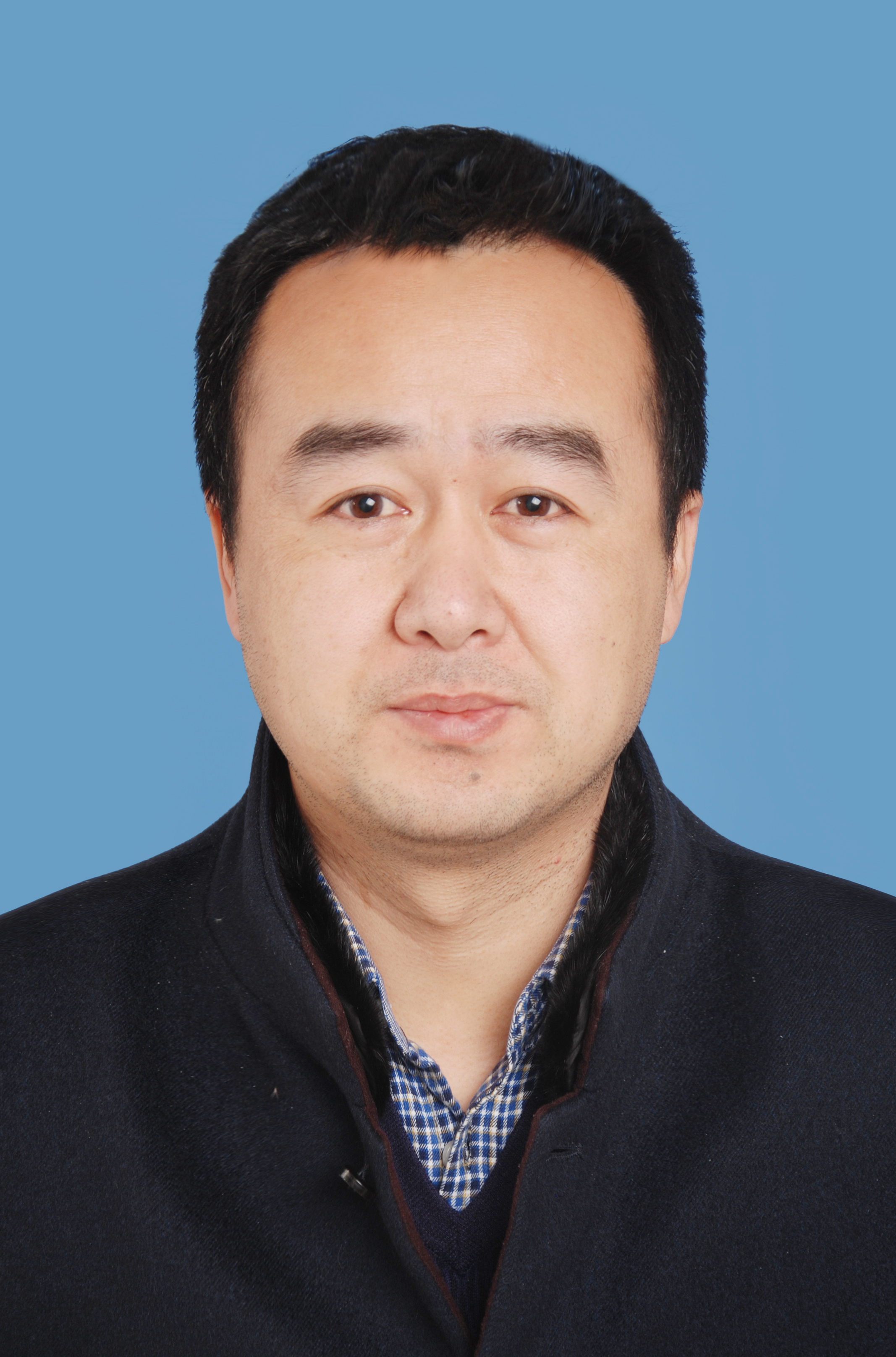 卢东祥.jpg
