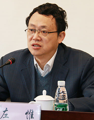 左惟.jpg