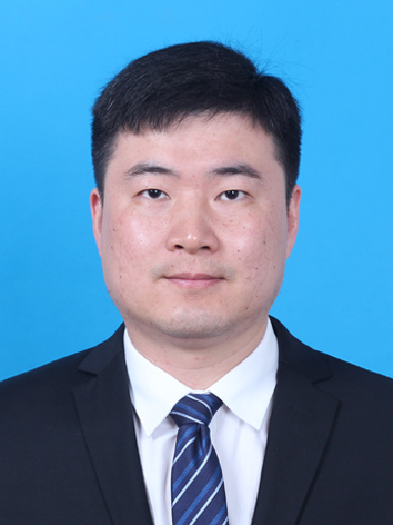 洪巍教授 照片.jpg
