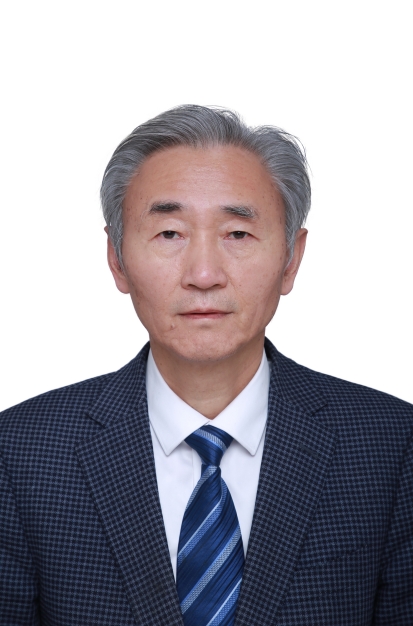杨亦鸣.jpg